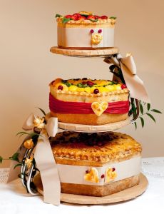 Alternative wedding cake - pie cake