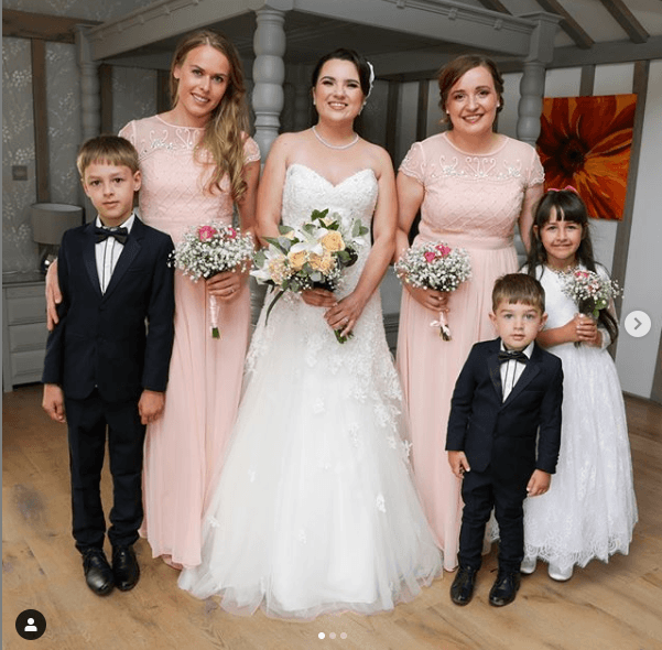 Bridal suite bride with her family