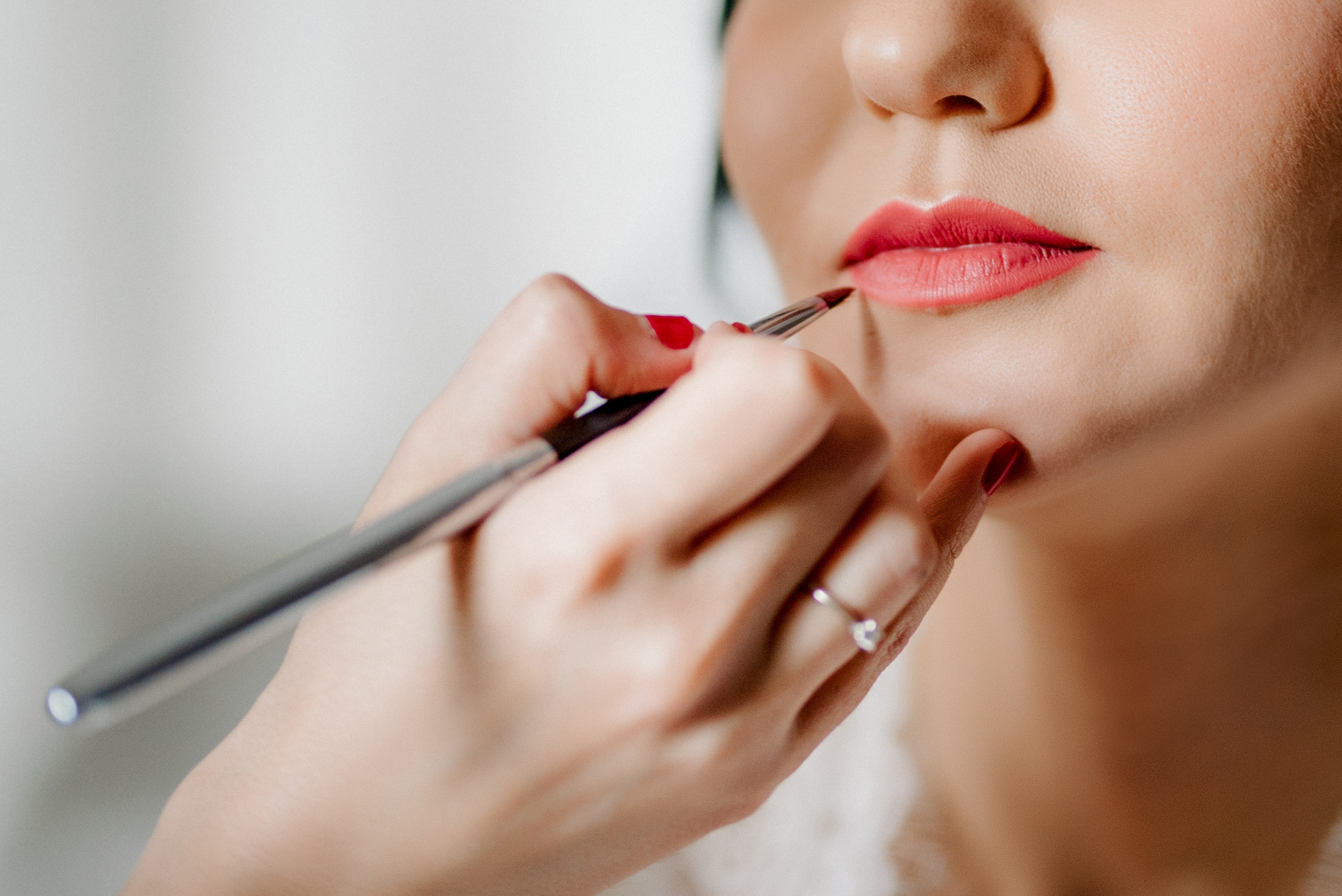 Lip liner make up application