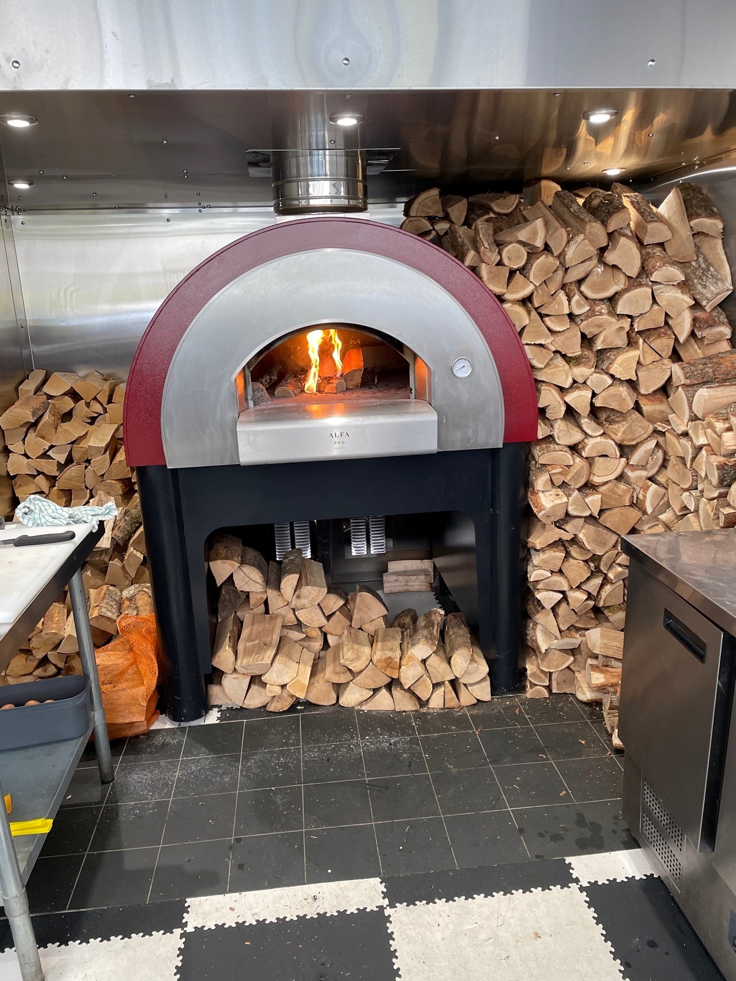 Pizza on the Green pizza oven